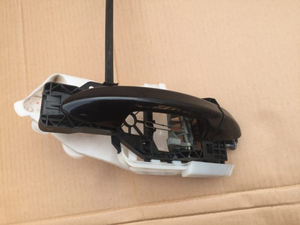 Maner usa dreapta spate VW Passat B6 - Dezmembrari Auto
