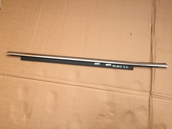 Perie geam stanga spate Audi A4 B8 combi 8K0853763E 8K0 853 763 E - Dezmembrari Auto
