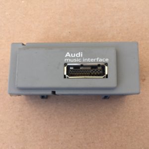 Modul interfata multimedia Audi A3 8V 8V0035736 8V0 035 736 - Dezmembrari Auto