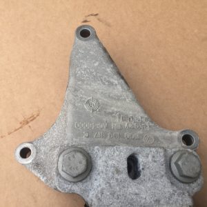 Suport motor VW Jetta 2.0 tdi 5Q0199117C 5Q0 199 117 C - Dezmembrari Auto