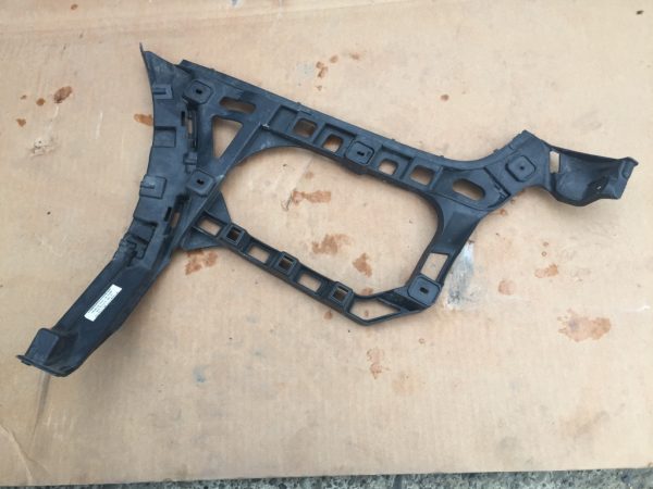 Suport dreapta bara spate VW Passat CC 3C8807394 3C8 807 394 - Dezmembrari Auto