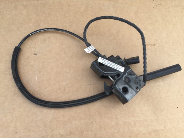 Broasca capota fata cu cablu VW Passat B8 5G1823509B 5G1 823 509 B - Dezmembrari Auto