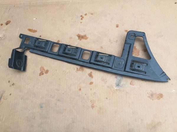 Suport dreapta bara spate VW Passat B6 limuzina 3C5807394 3C5 807 394 - Dezmembrari Auto