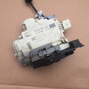 Broasca usa dreapta spate VW Passat B6 3C4839016A 3C4 839 016 A - Dezmembrari Auto
