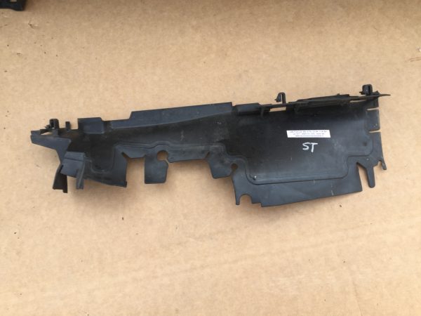 Deflector aer VW Passat B8 3G0121283G 3G0 121 283 G - Dezmembrari Auto