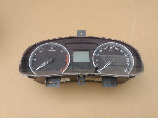 Ceasuri bord Skoda Fabia II 2009 hatchback 1,4 tdi BNM 5J0920810C 5J0 920 810 C - Dezmembrari Auto