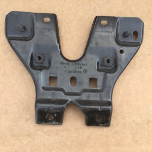 Suport broasca capota fata VW Passat B8 3G0805567A 3G0 805 567 A - Dezmembrari Auto