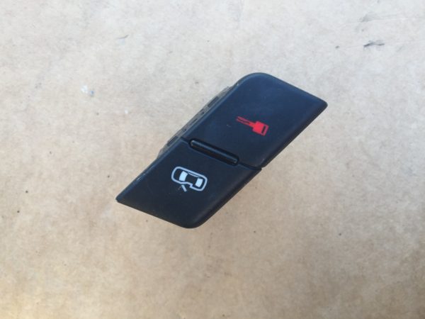 Buton blocare deblocare usi Audi A4 B7 8E1962107 8E1 962 107 - Dezmembrari Auto