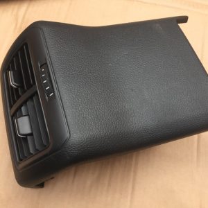 Capac cotiera cu grile de ventilatie VW Golf 7 5G0819203 5G0 819 203 - Dezmembrari Auto