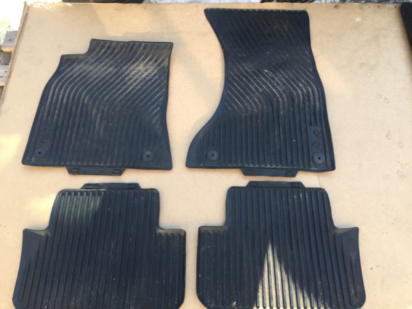 Set covorase cauciuc Audi A4 B8 8K1061501 8K0061511 - Dezmembrari Auto