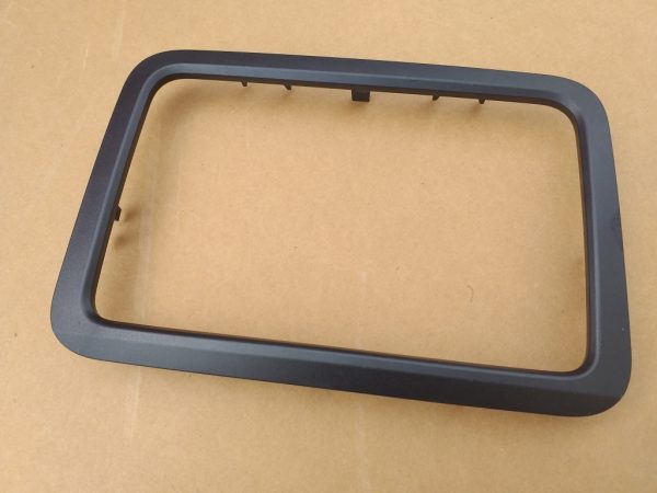 Trim / rama casetofon Skoda Fabia II 2009 hatchback 1,4 tdi BNM 5J0858069 5J0 858 069 - Dezmembrari Auto