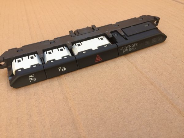 Consola centrala butoane VW Passat B8 Arteon 3G0927132J 3G0 927 132 J - Dezmembrari Auto