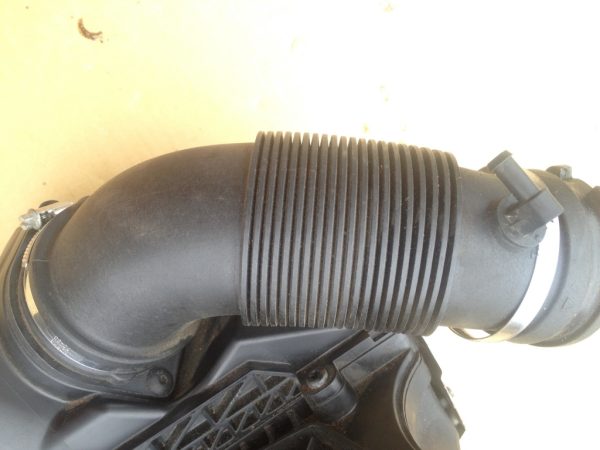 Tubulatura aer Audi A4 B8 2013 1.8 tfsi 06H129629F 06H 129 629 F - Dezmembrari Auto