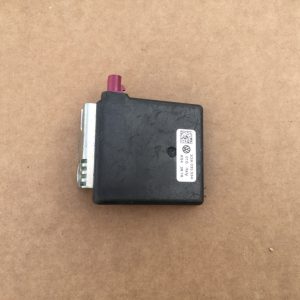 Amplificator antena VW Passat B8 3G9035534 3G9 035 534 - Dezmembrari Auto