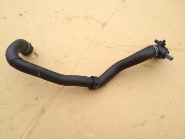 Furtun apa Audi A4 B8 8K0121049AD 8K0 121 049 AD - Dezmembrari Auto