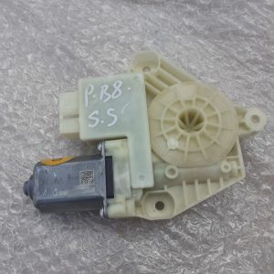 Motoras macara geam dreapta spate VW Passat B8 5Q4959812E 5Q4 959 812 E - Dezmembrari Auto