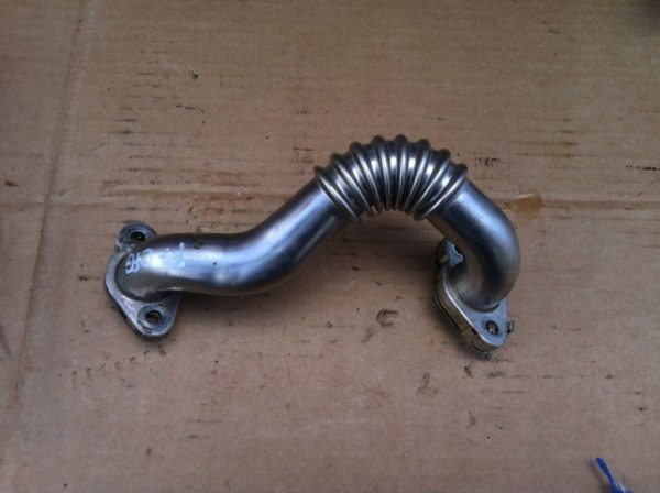 Conducta EGR Audi VW 2.0 tdi 03P131521A - Dezmembrari Auto