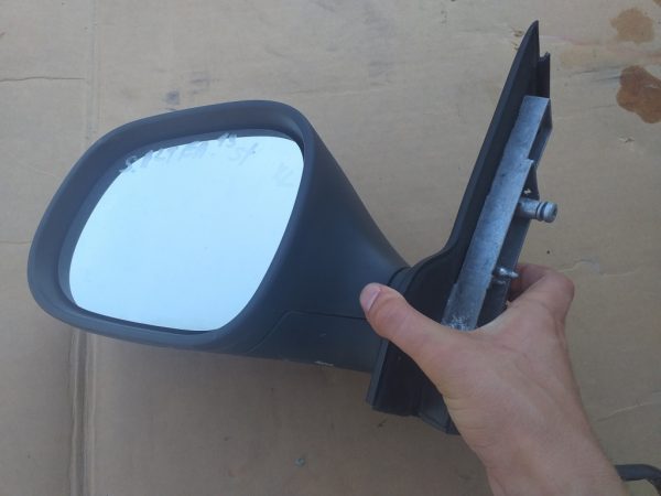 Oglinda stanga rabatabila electric Seat Altea XL din 2013 - Dezmembrari Auto