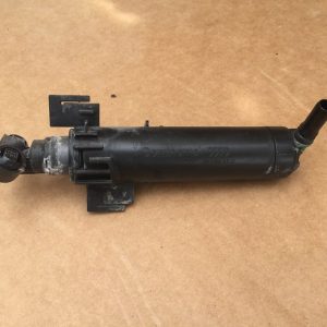 Spalator far stanga Audi A4 B8 S-LINE 2013 8K0955101D 8K0 955 101 D - Dezmembrari Auto