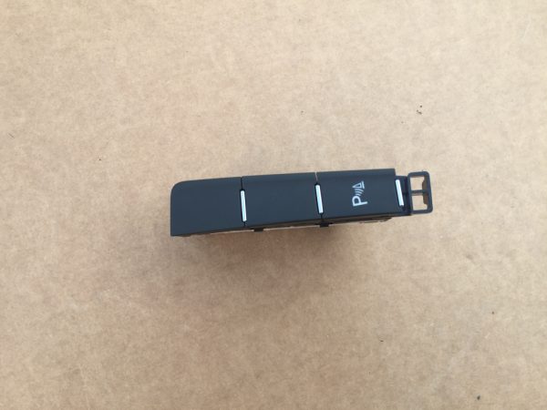 Buton senzori parcare VW Golf 7 5G1927238E 5G1 927 238 E - Dezmembrari Auto