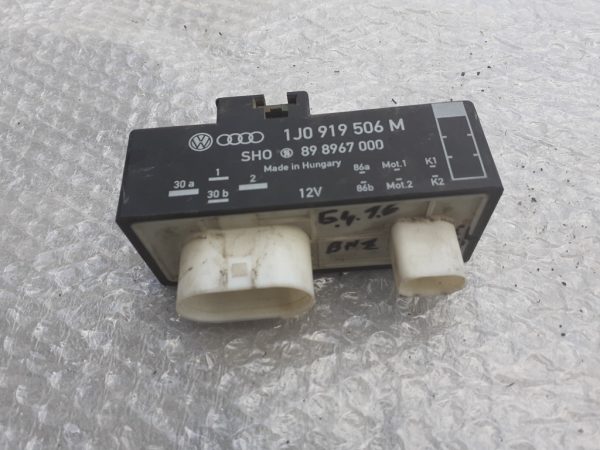 Releu ventilator Volkswagen Golf 4 1,6 fsi BAD 1J0919506M 1J0 919 506 M - Dezmembrari Auto