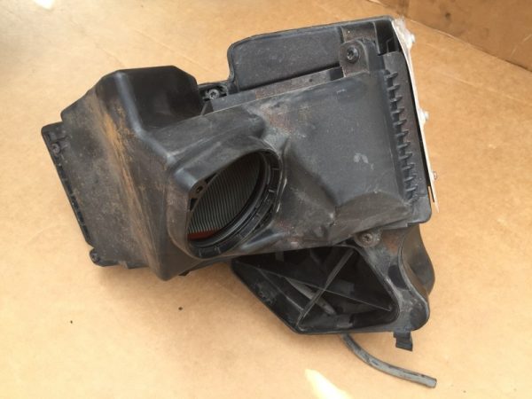 Filtru aer Audi A4 B8 2013 limuzina S-LINE 2.0 tdi CJC 8K0133837BF 8K0 133 837 BF - Dezmembrari Auto