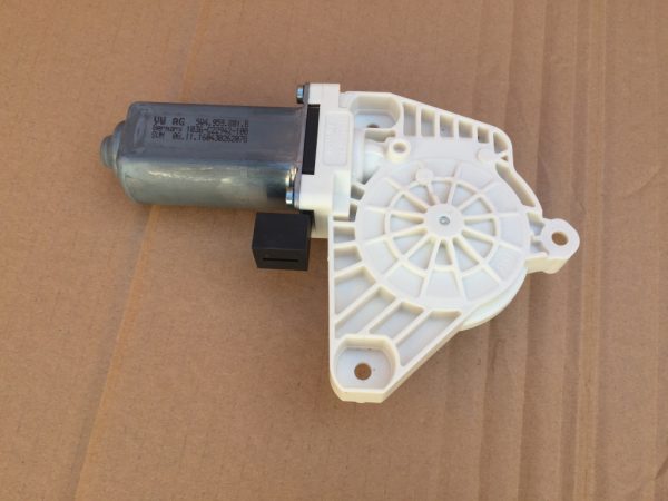 Motoras macara geam stanga fata VW Arteon Passat B8 5Q4959801B 5Q4 959 801 B - Dezmembrari Auto