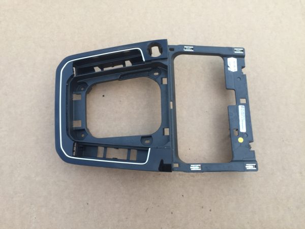 Ornament consola centrala VW Passat B8 3G1864263 3G1 864 263 - Dezmembrari Auto