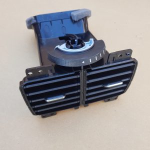 Guri ventilatie spate VW Golf 7 5G0819203 5G0 819 203 - Dezmembrari Auto