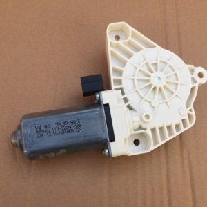 Motoras macara geam dreapta spate VW Arteon Passat B8 5Q4959802B 5Q4 959 802 B - Dezmembrari Auto