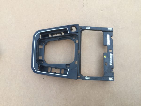 Ornament consola centrala VW Passat B8 3G1864263 3G1 864 263 - Dezmembrari Auto