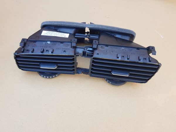 Guri ventilatie centrale VW Golf 7 volan dreapta 5G2815736 5G2 815 736 - Dezmembrari Auto