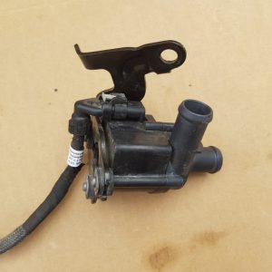 Pompa recirculare apa VW Passat B8 2.0 tdi 5Q0965561B 5Q0 965 561 B - Dezmembrari Auto