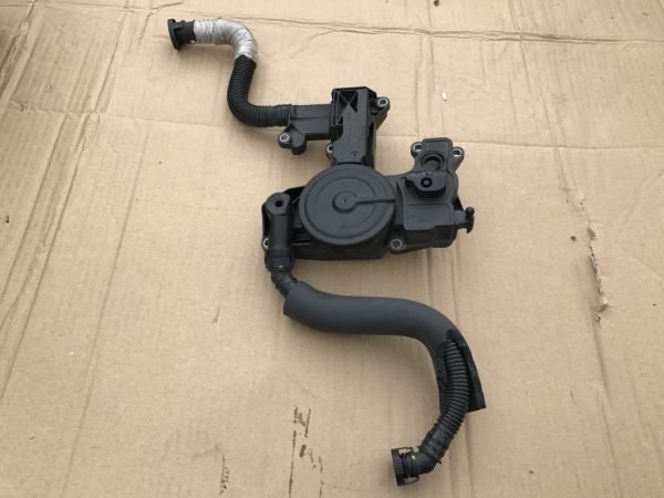 Separator ulei VW Passat CC 2.0 tfsi 06H103495H 06J 103 495 H - Dezmembrari Auto