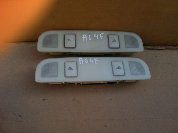 Plafoniera Audi A6 4F 4F0947111 - Dezmembrari Auto