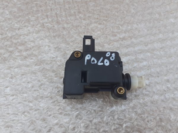 Actuator inchidere haion VW Polo 9N 2008 hatchbach 3B0959781C 3B0 959 781 C - Dezmembrari Auto
