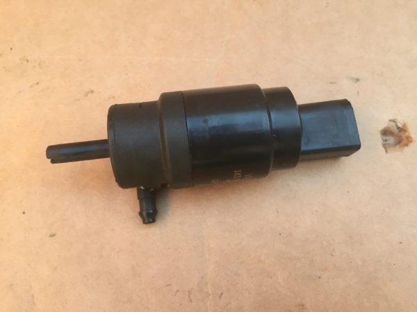 Pompa spalare parbriz VW Arteon 1K5955651 1K5 955 651 - Dezmembrari Auto