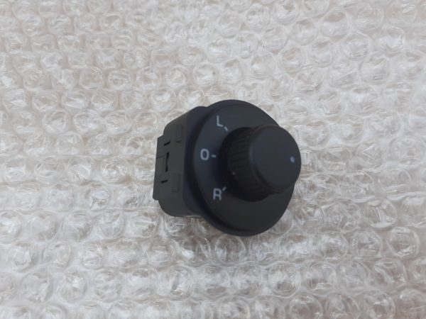 Buton reglaj oglinzi Skoda Fabia II 2012 hatchback 5J1959355 5J1 959 355 - Dezmembrari Auto