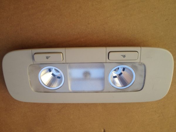 Plafoniera lumini spate VW Passat CC 2011 3C0947291D 3C0 947 291 D - Dezmembrari Auto