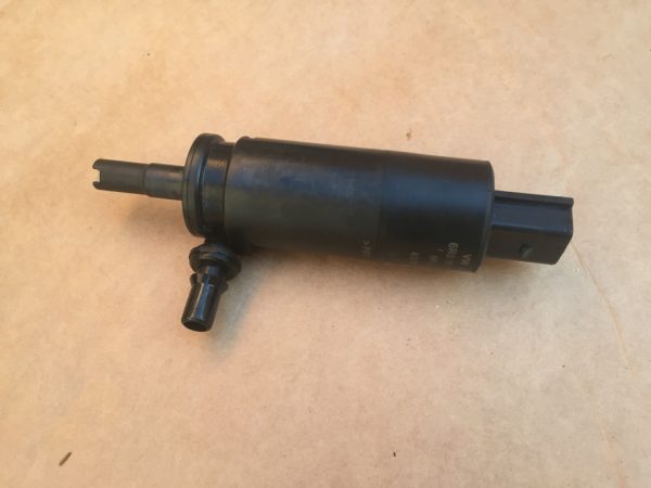 Pompa spalator faruri VW Arteon 6R0955681 6R0 955 681 - Dezmembrari Auto