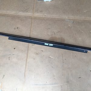 Perie geam cromata dreapta spate Audi A4 B8 2009 limuzina 8K0853764D 8K0 853 764 D - Dezmembrari Auto