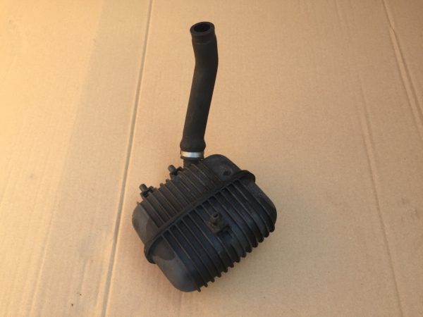 Rezervor vacuum Audi A4 B6, B7 8E0129955 8E0 129 955 - Dezmembrari Auto
