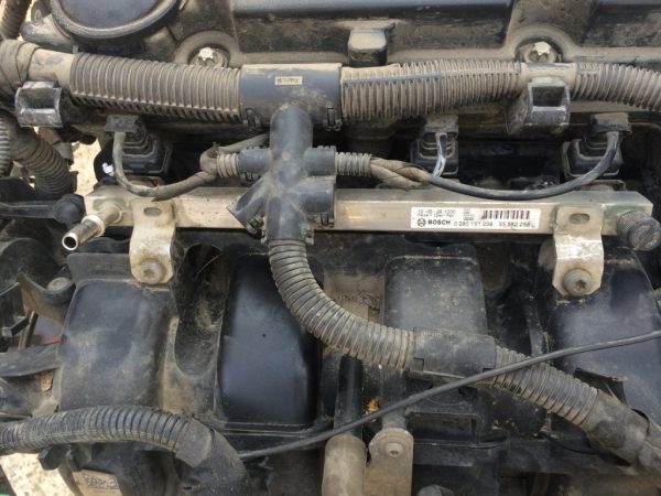 Rampa injectie Opel Corsa D A12XER 55562258 55 562 258 - Dezmembrari Auto