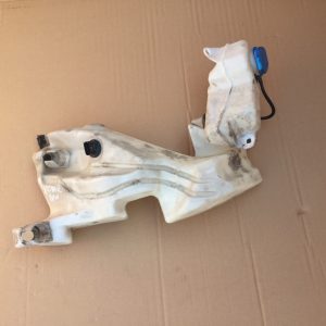 Vas lichid parbriz cu doua motorase Audi A4 B7 8E0955451AP 8E0 955 451 AP - Dezmembrari Auto