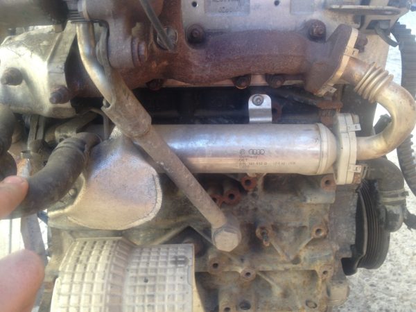 Racitor gaze VW Passat B6 CBA 03L131512B 03L 131 512 B - Dezmembrari Auto