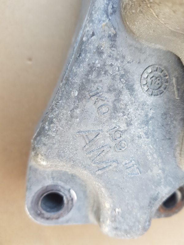 Suport cutie viteze VW Golf 7 1K0199117 1K0 199 117 - Dezmembrari Auto
