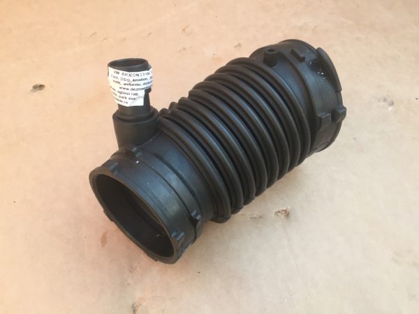 Furtun admisie VW Arteon 2.0 CUAA 3Q0129615 3Q0 129 615 - Dezmembrari Auto