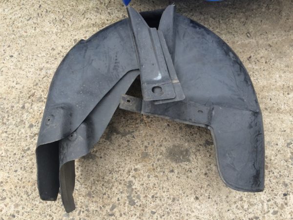 Carenaj dreapta spate VW Touran 1T0810972 1T0 810 972 - Dezmembrari Auto
