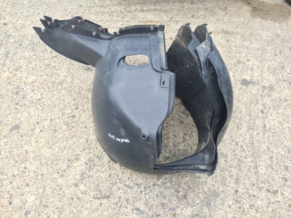 Carenaj stanga spate VW Touran 2010 1T0805911 1T0 805 911 - Dezmembrari Auto
