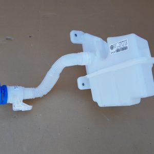 Vas lichid parbriz VW Golf 7 5G0955448R 5G0 955 448 R - Dezmembrari Auto